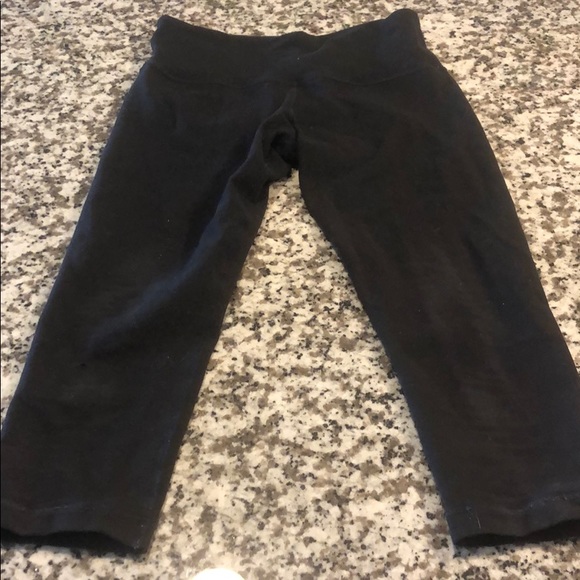 Lululemon cropped leggings - Picture 1 of 5